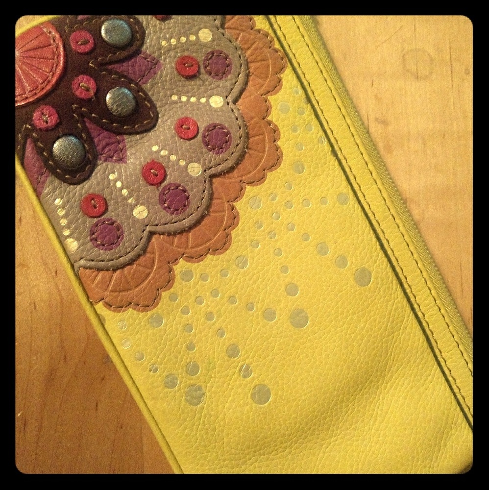 Fossil wristlet